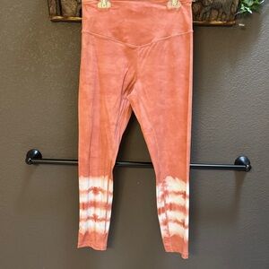 L'URV Women’s Coral and White Tie-Dye Leggings